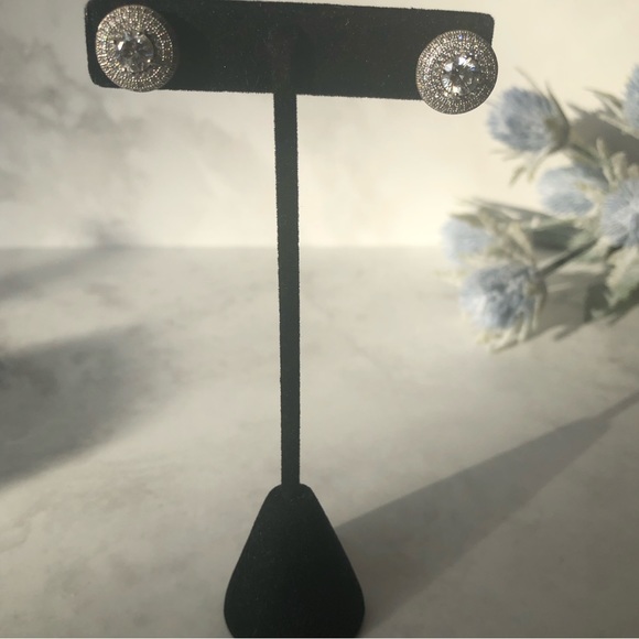 Sterling Silver 925 Circle Halo Stud Earrings - Picture 6 of 10